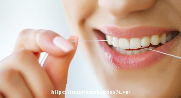 tuy nhiên, nhiều người bị chảy máu răng khi sử dụng chỉ nha khoa hoặc chưa biết cách sử dụng chỉ nha khoa. Trong bài viêt này Nha Khoa 3T sẽ chỉ dẫn bạn nhé!