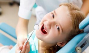 Quy trình nhổ răng sữa tại nha sĩ